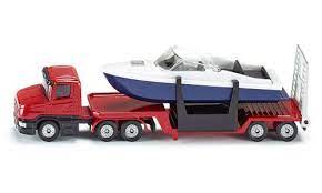 Tieflader mit Boot
