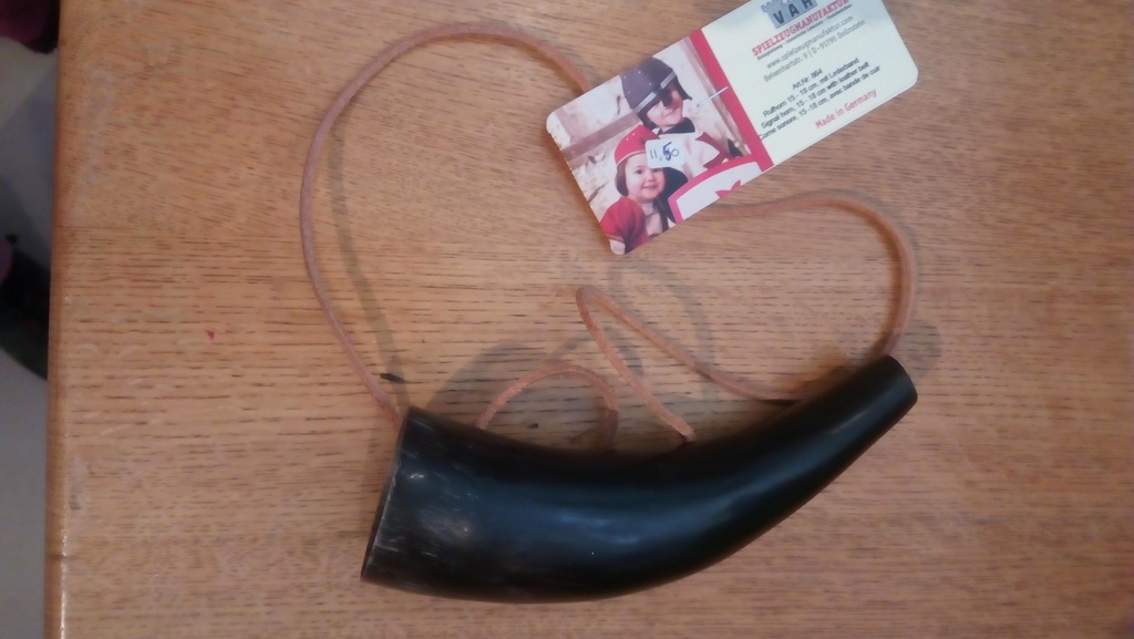 Corne sonore, 15 -18 cm, avec bande de cuir VAH
